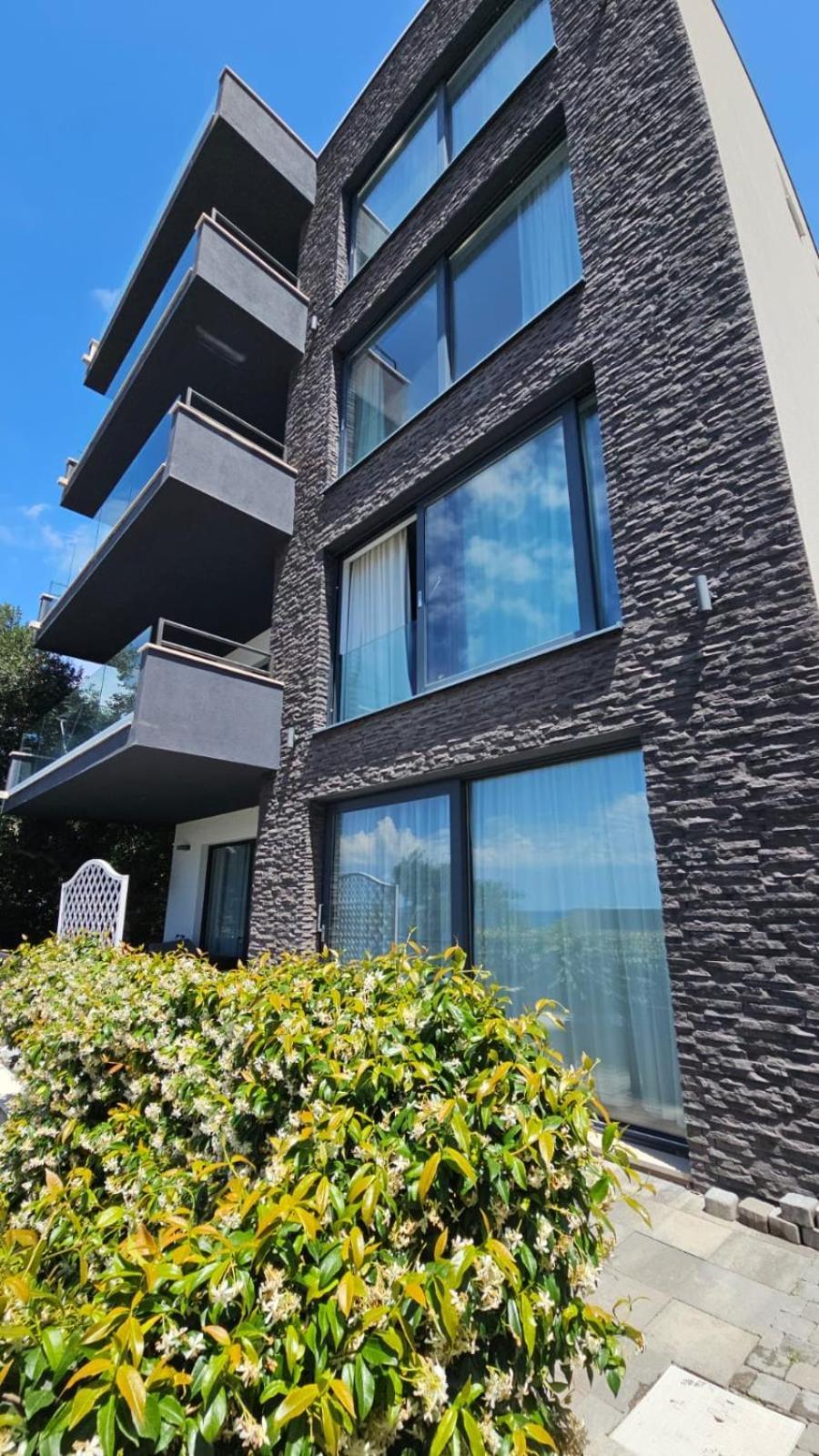 קאבטאט Residence Alpha Apartments מראה חיצוני תמונה
