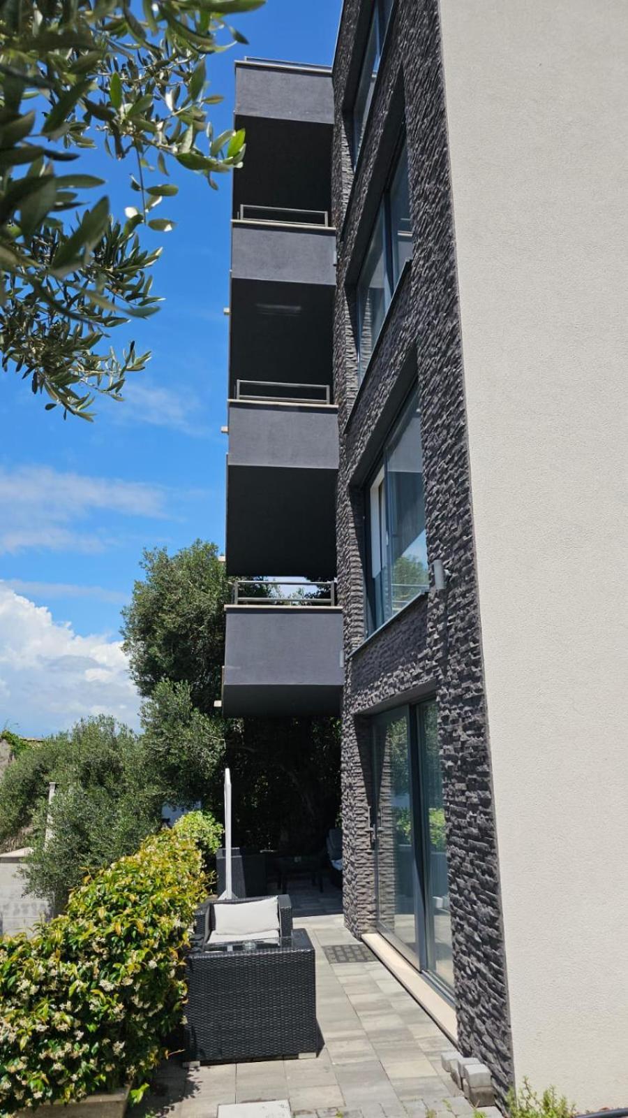 קאבטאט Residence Alpha Apartments מראה חיצוני תמונה