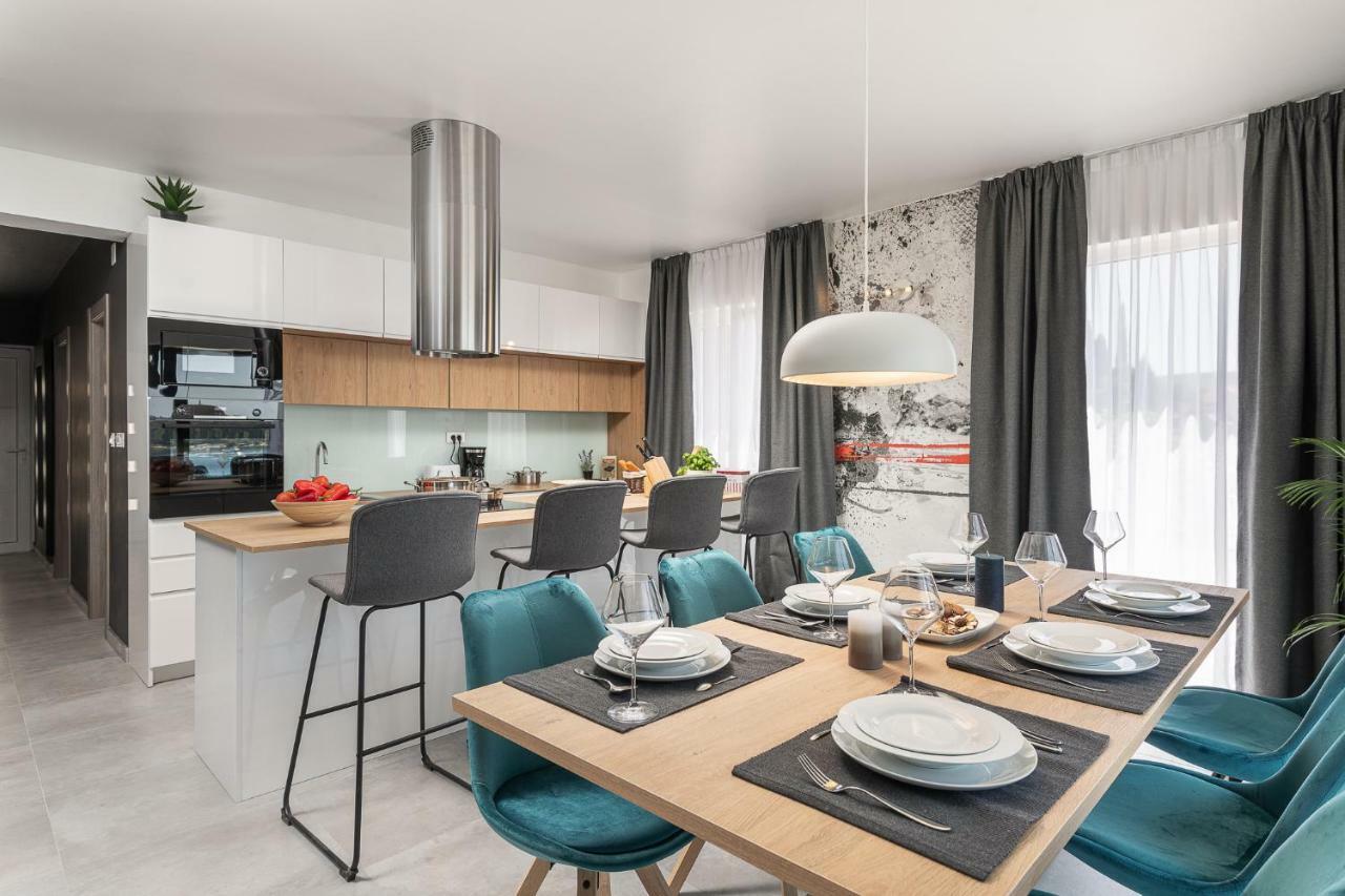 קאבטאט Residence Alpha Apartments מראה חיצוני תמונה